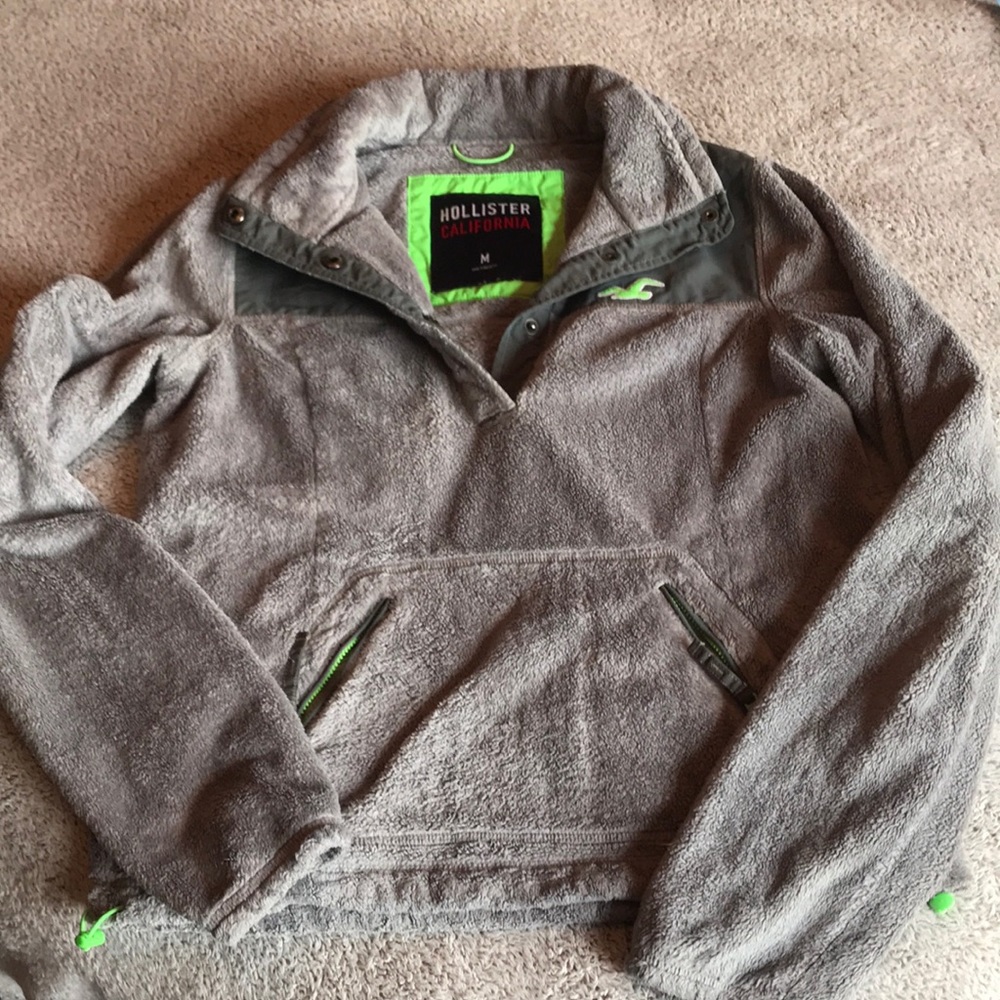 Hollister fleece